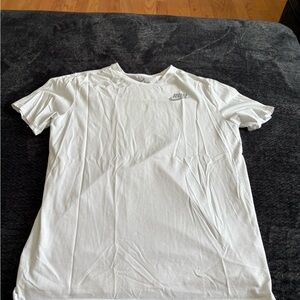 Nike White Short Sleeve Men's Tee